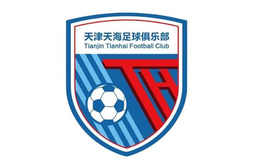）观影过程中，小杰表示整个氛围非常好，大家会被电影里的笑点戳中，最后殷夫人牺牲的桥段，依稀能听到有观众抽泣声。